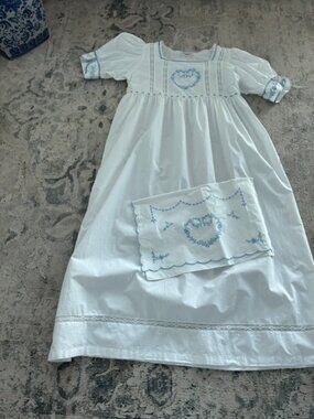 Night Gown with matching pouch in pristine condition